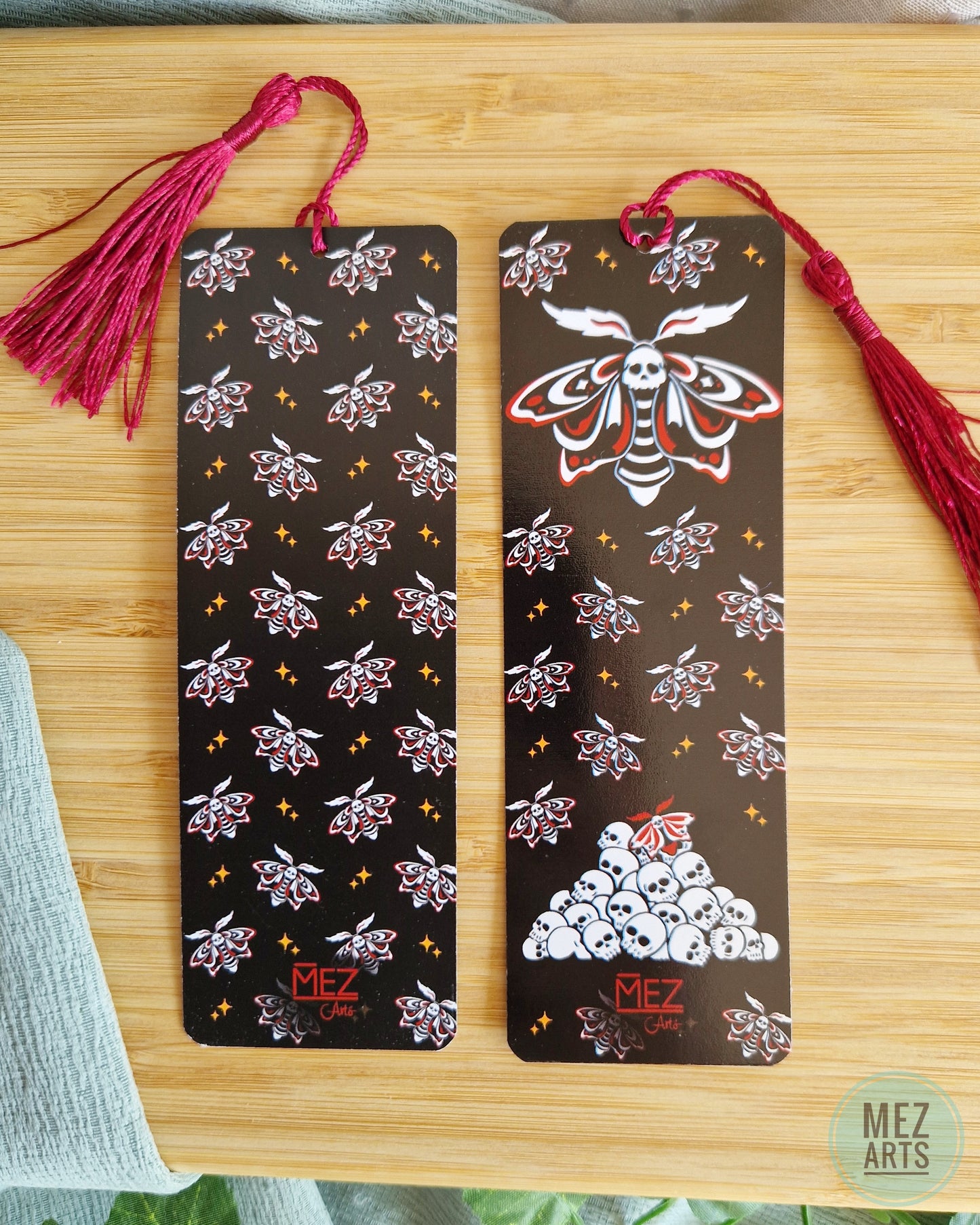 Skull Moth | bookmark