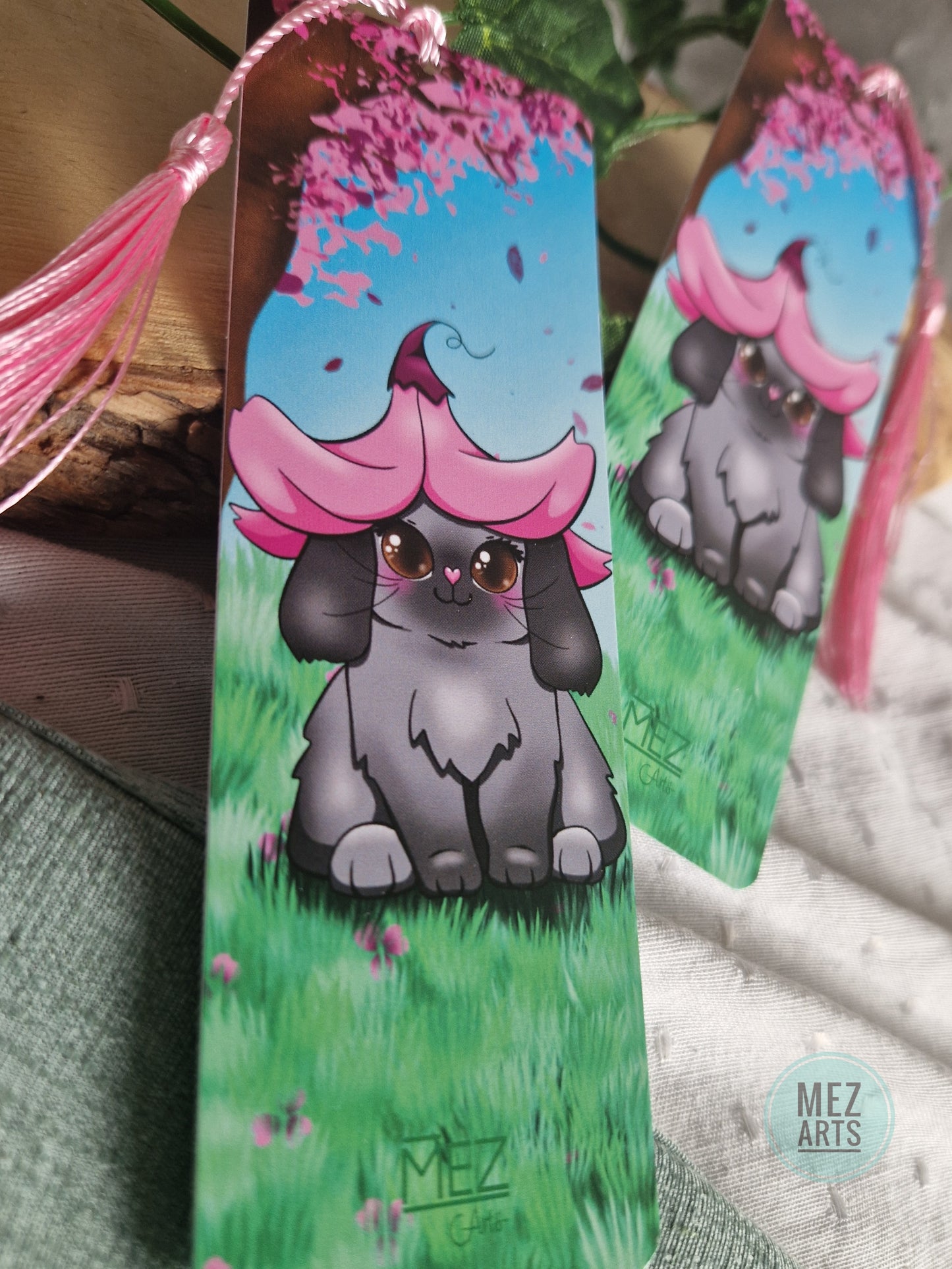 Sakura bunny | bookmark