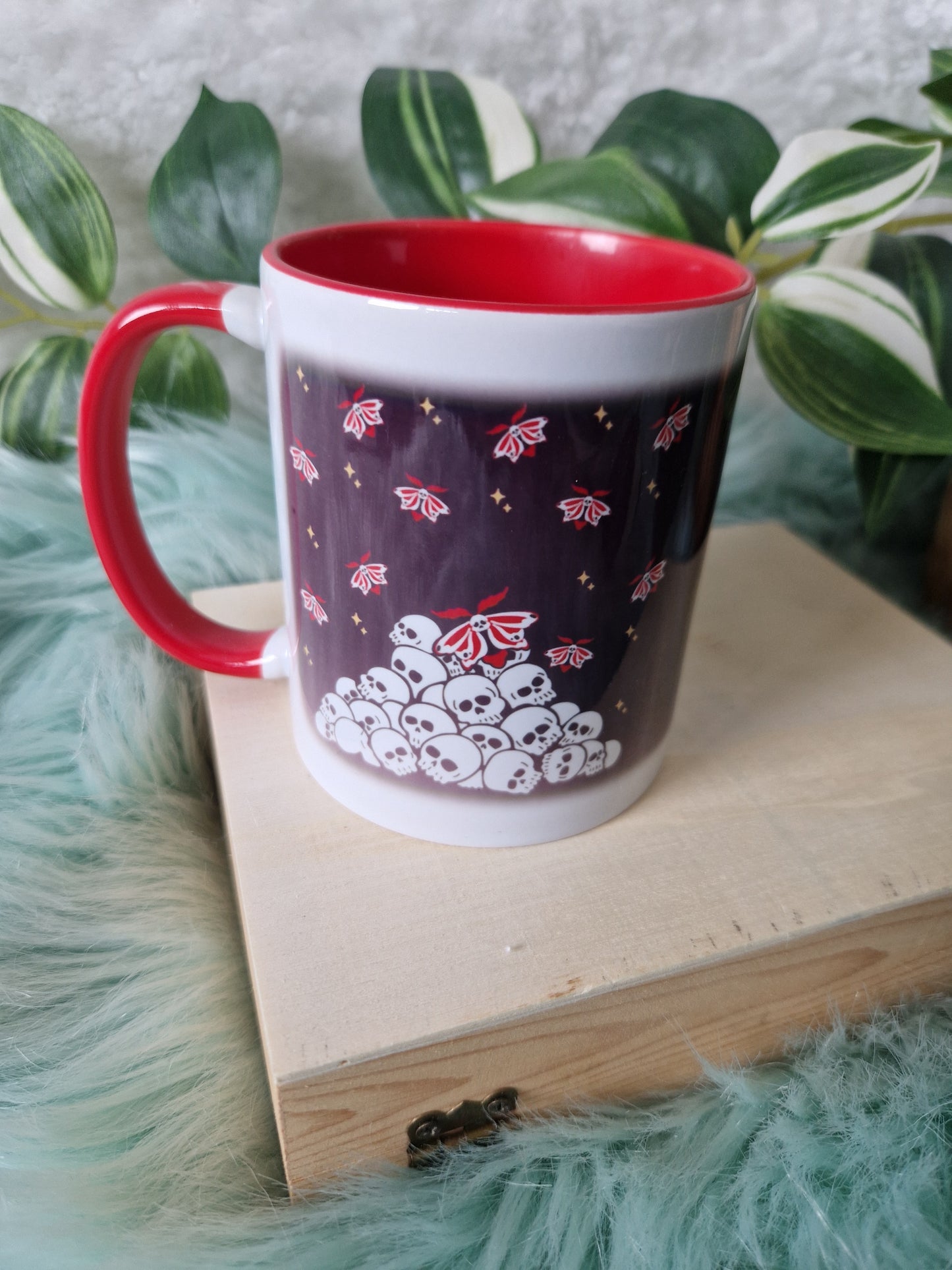 Skull Moth mug 2 | B-grade