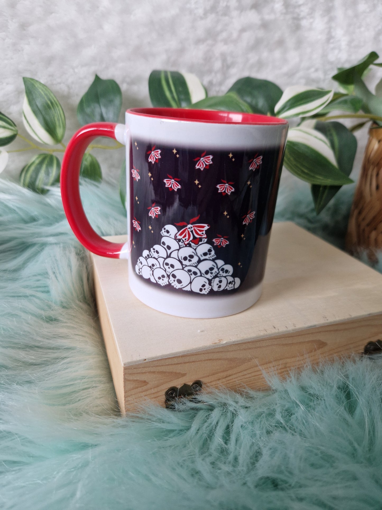 Skull Moth mug 3 | B-grade