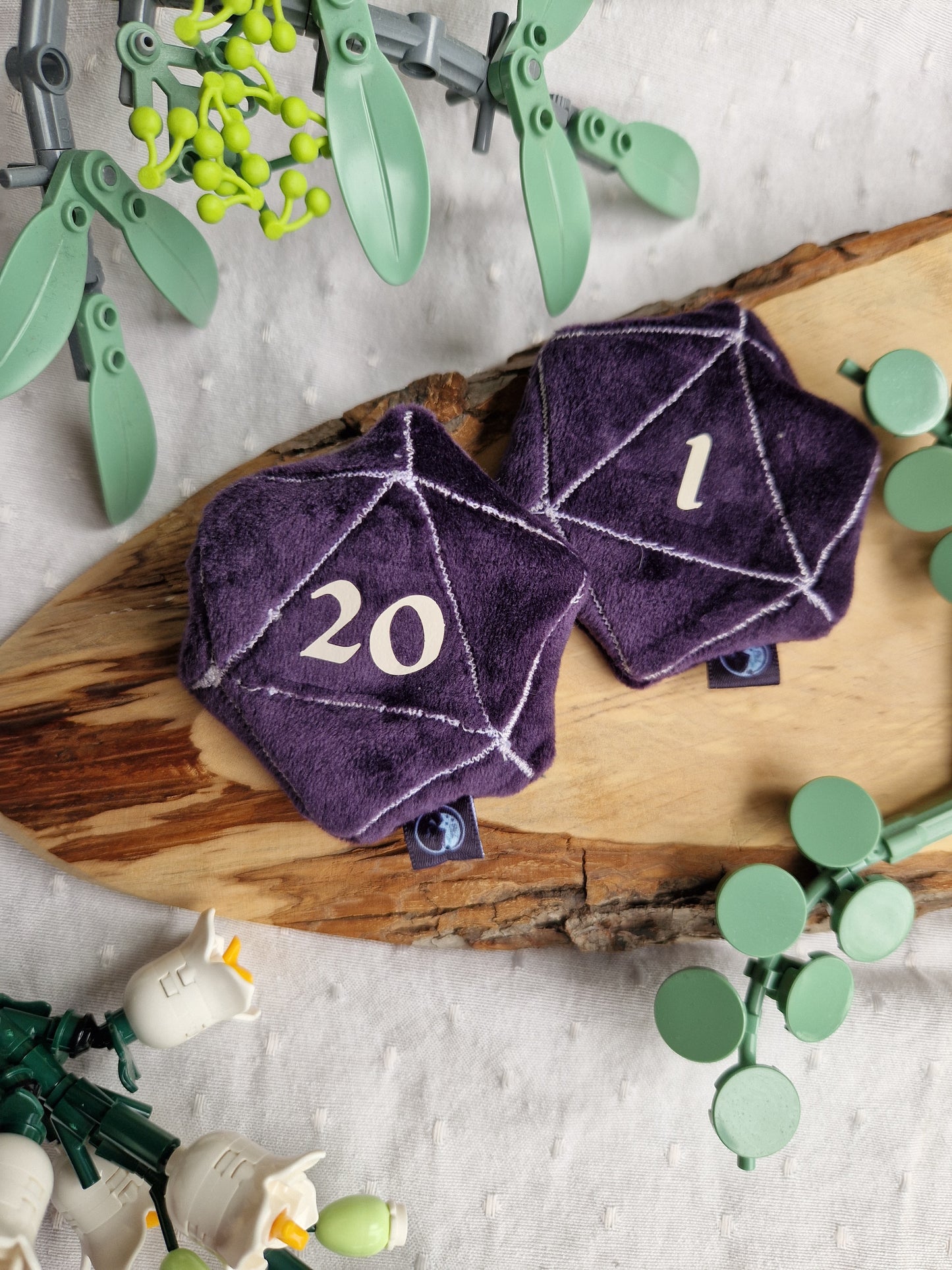 Dice D20 - fidget plush - purple