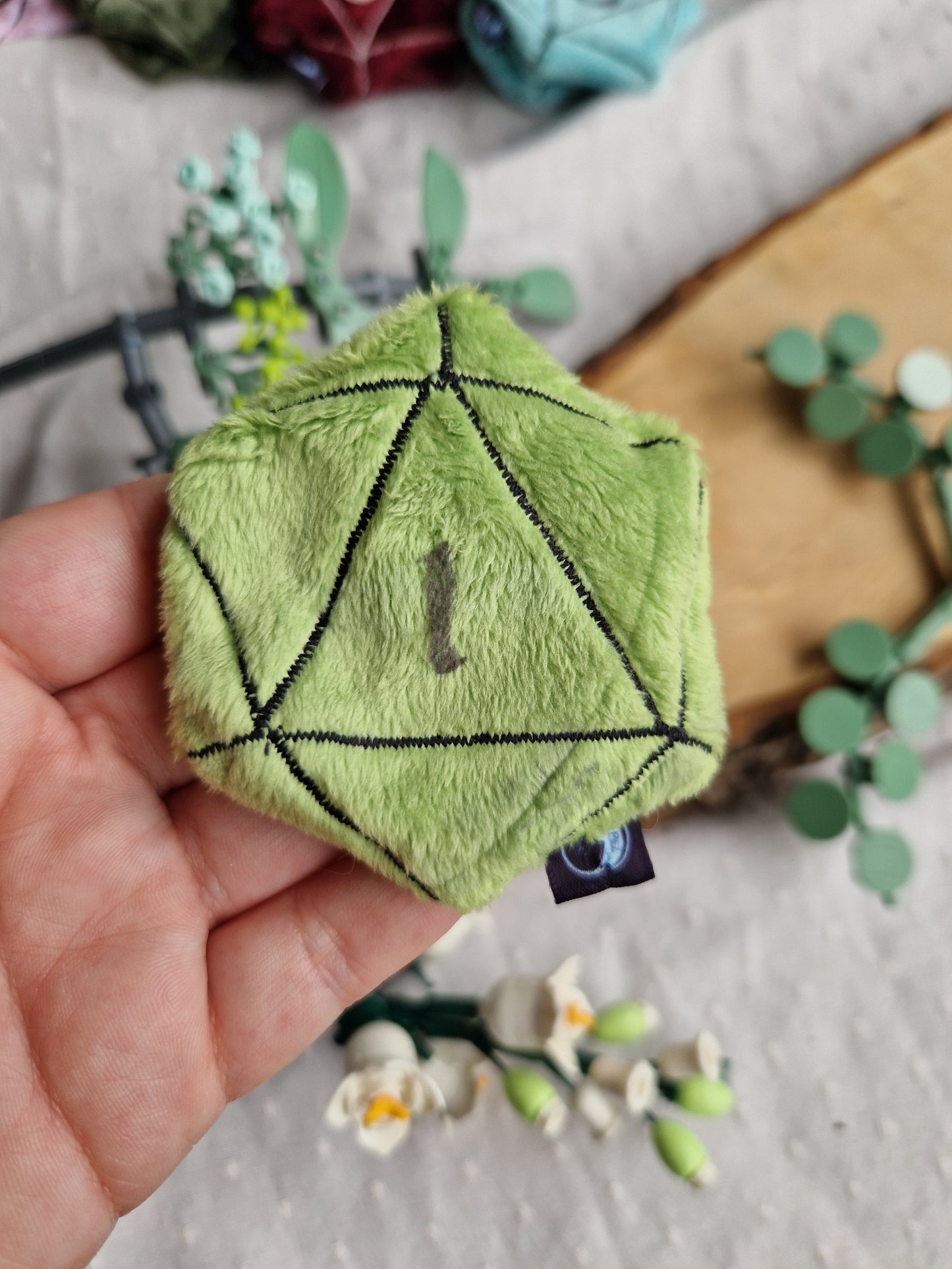 Dice D20 - fidget plush - light green