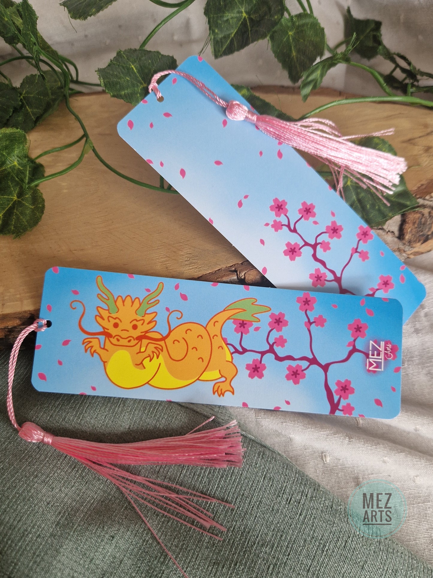 Sakura dragon | bookmark
