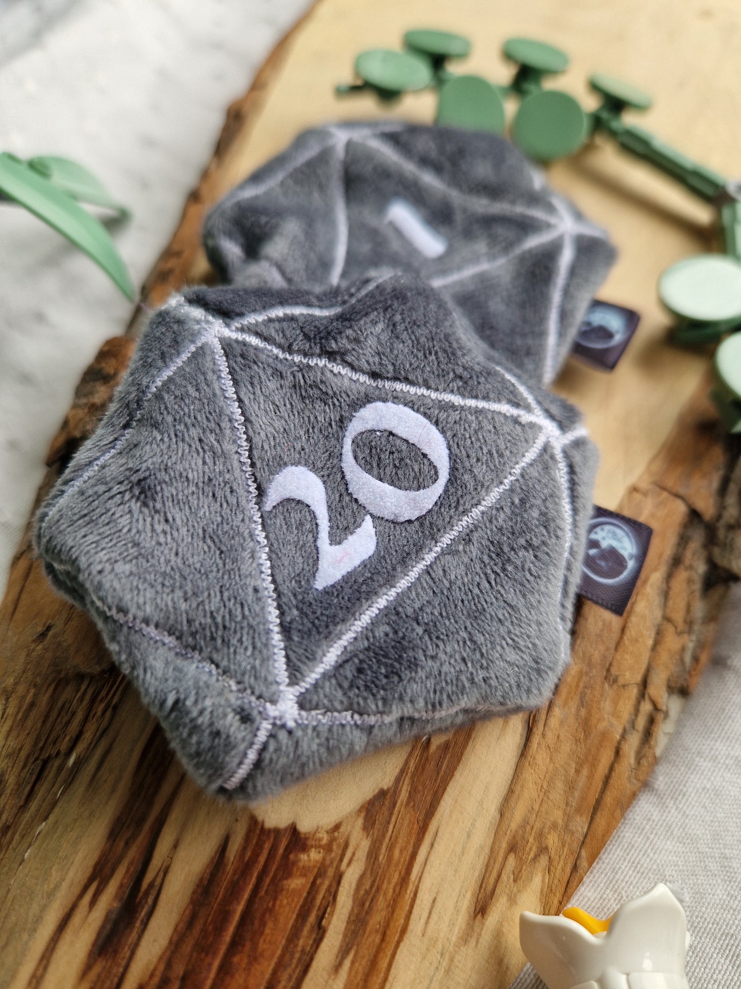 Dice D20 - fidget plush - grey