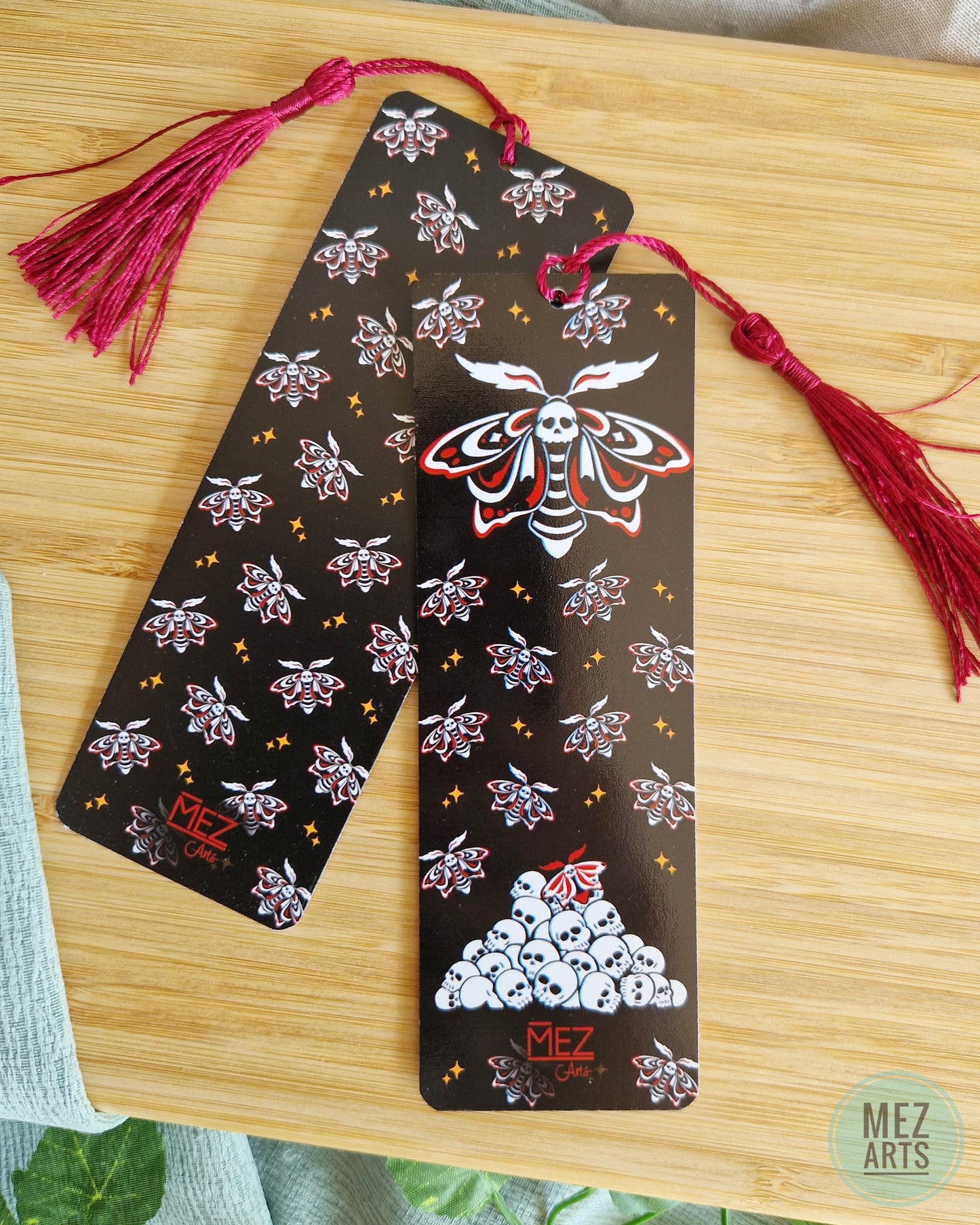 Skull Moth | bookmark