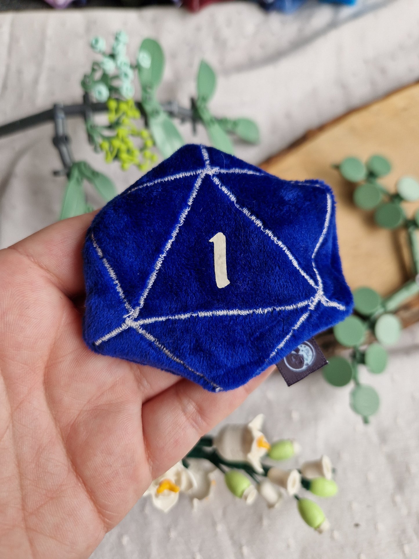 Dice D20 - fidget plush - blue