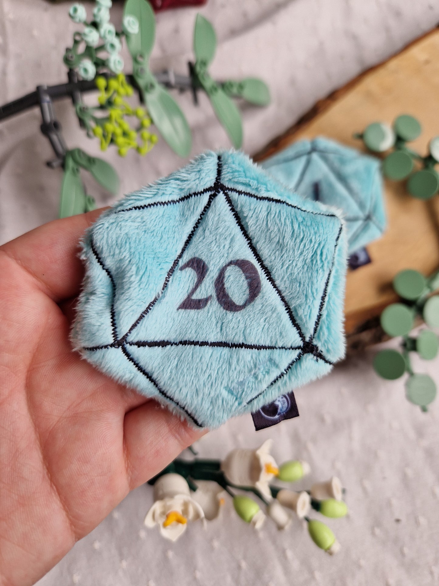 Dice D20 - fidget plush - mint
