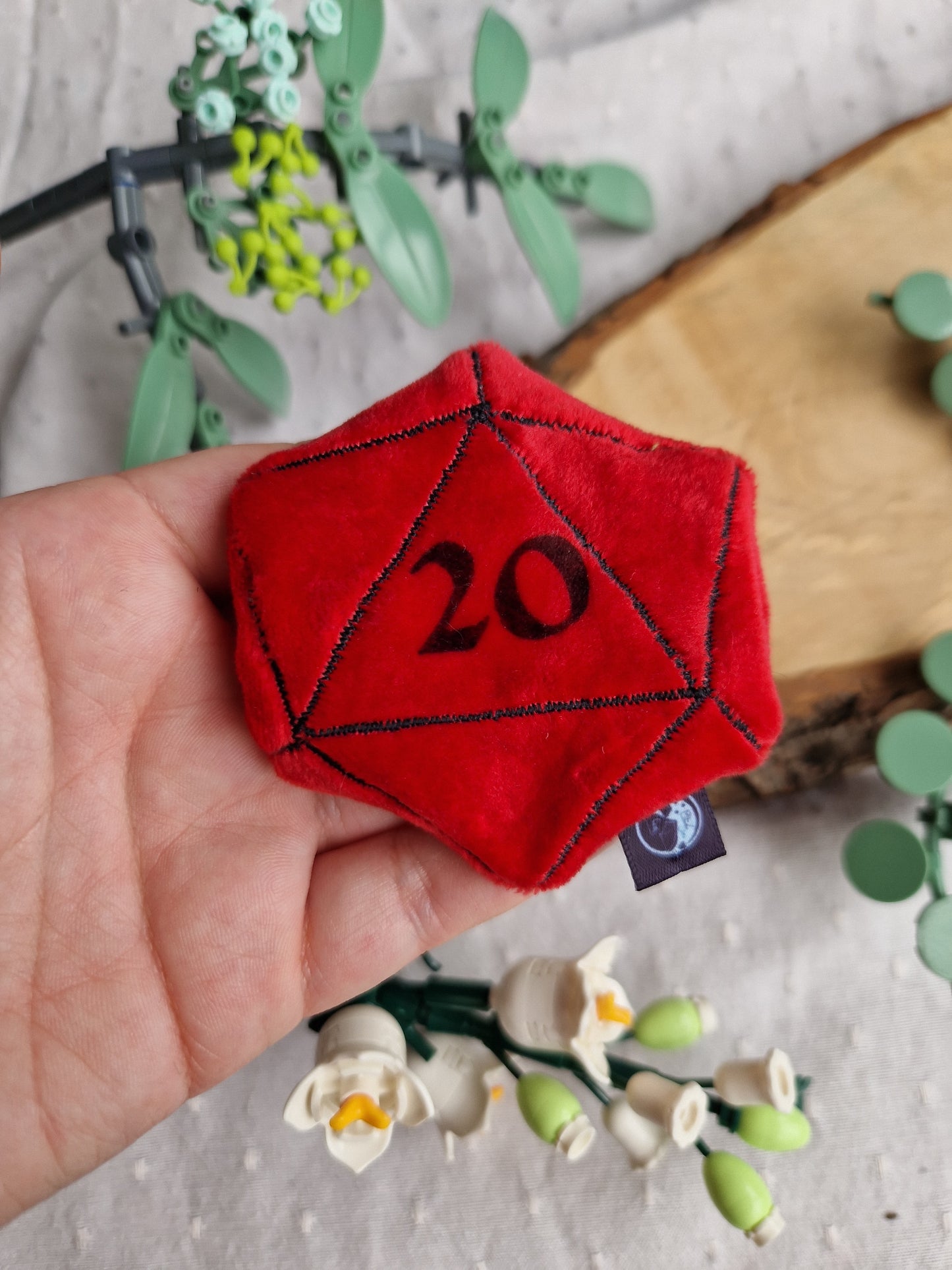 Dice D20 - fidget plush - red