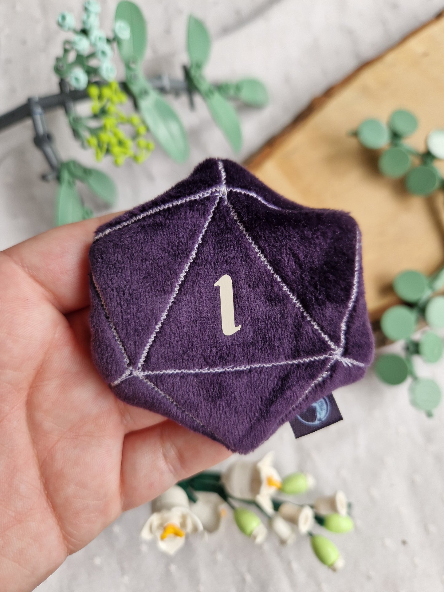 Dice D20 - fidget plush - purple