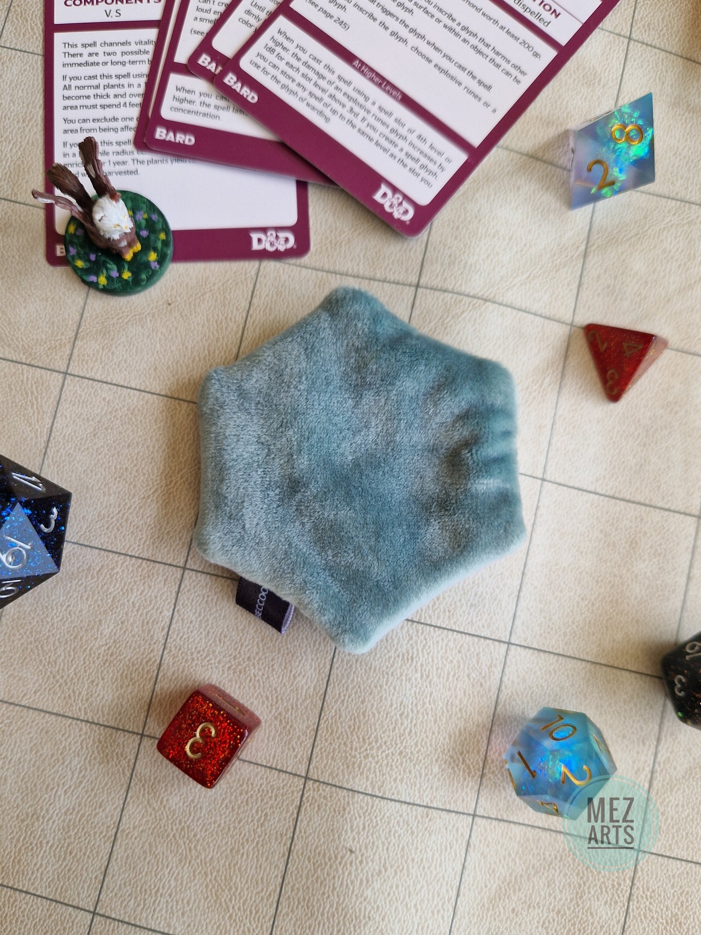 Dice D20 - fidget plush - mint 20