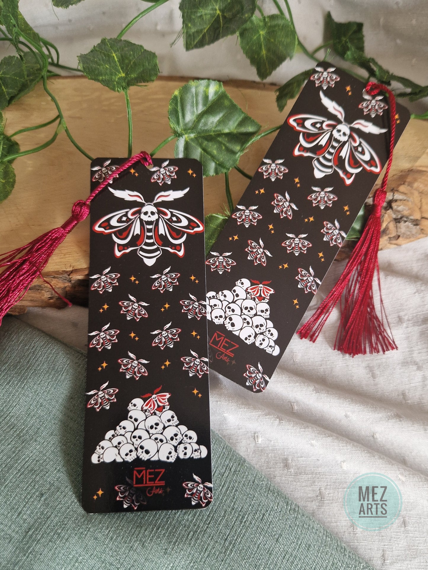 Skull Moth | bookmark