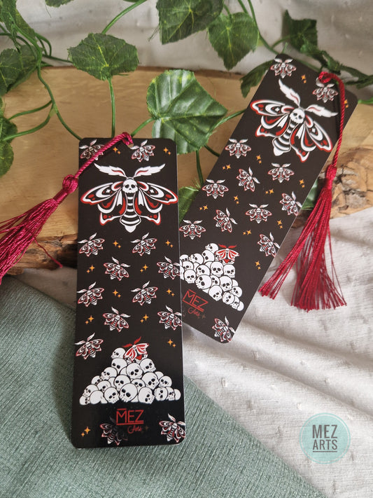 Skull Moth | bookmark