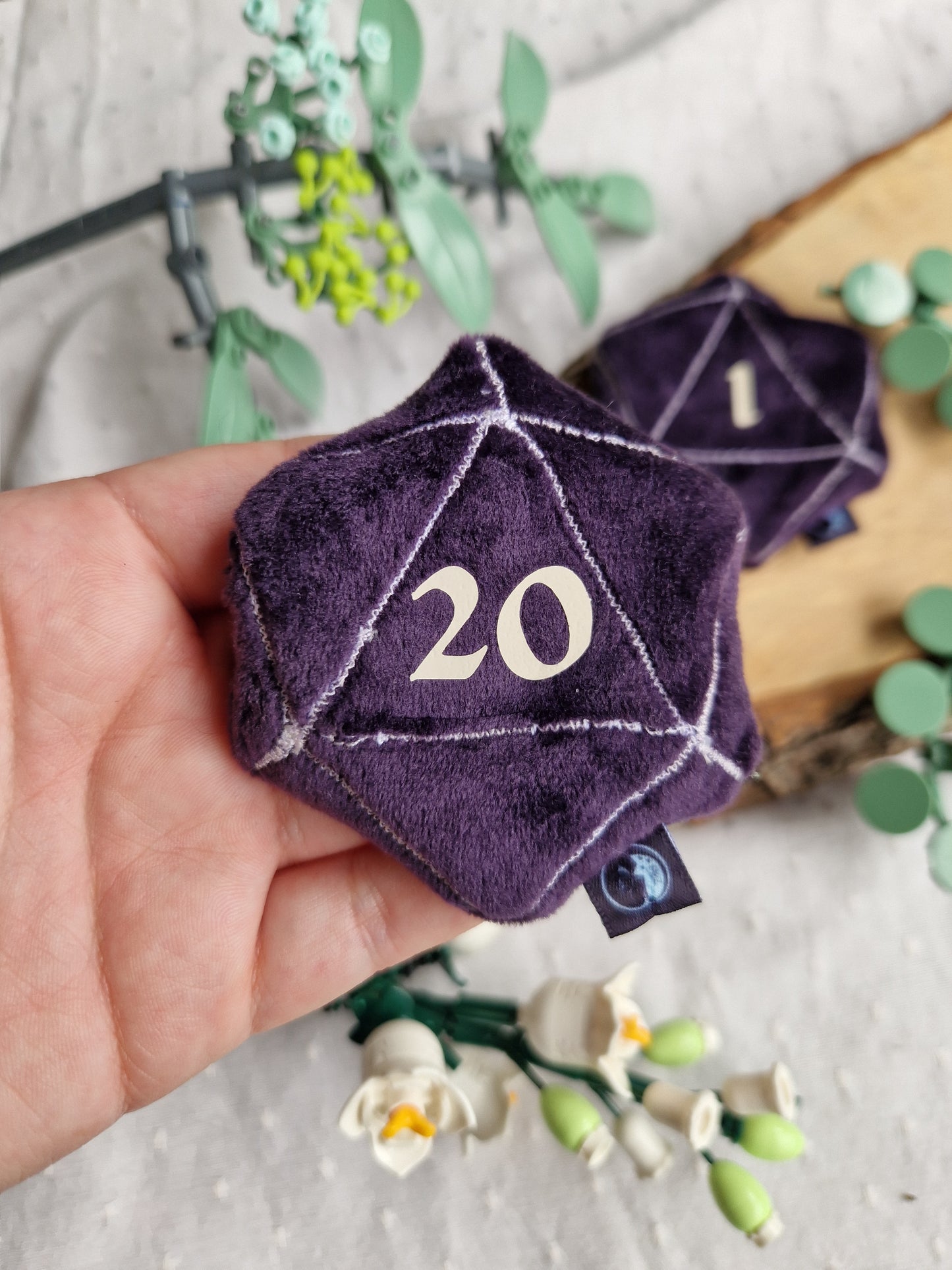 Dice D20 - fidget plush - purple