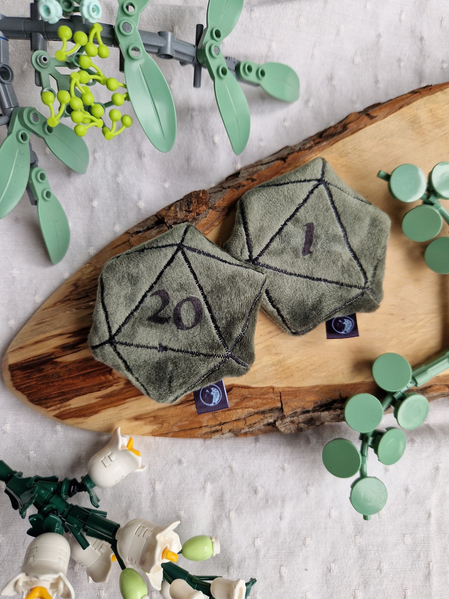 Dice D20 - fidget plush - dark green with black