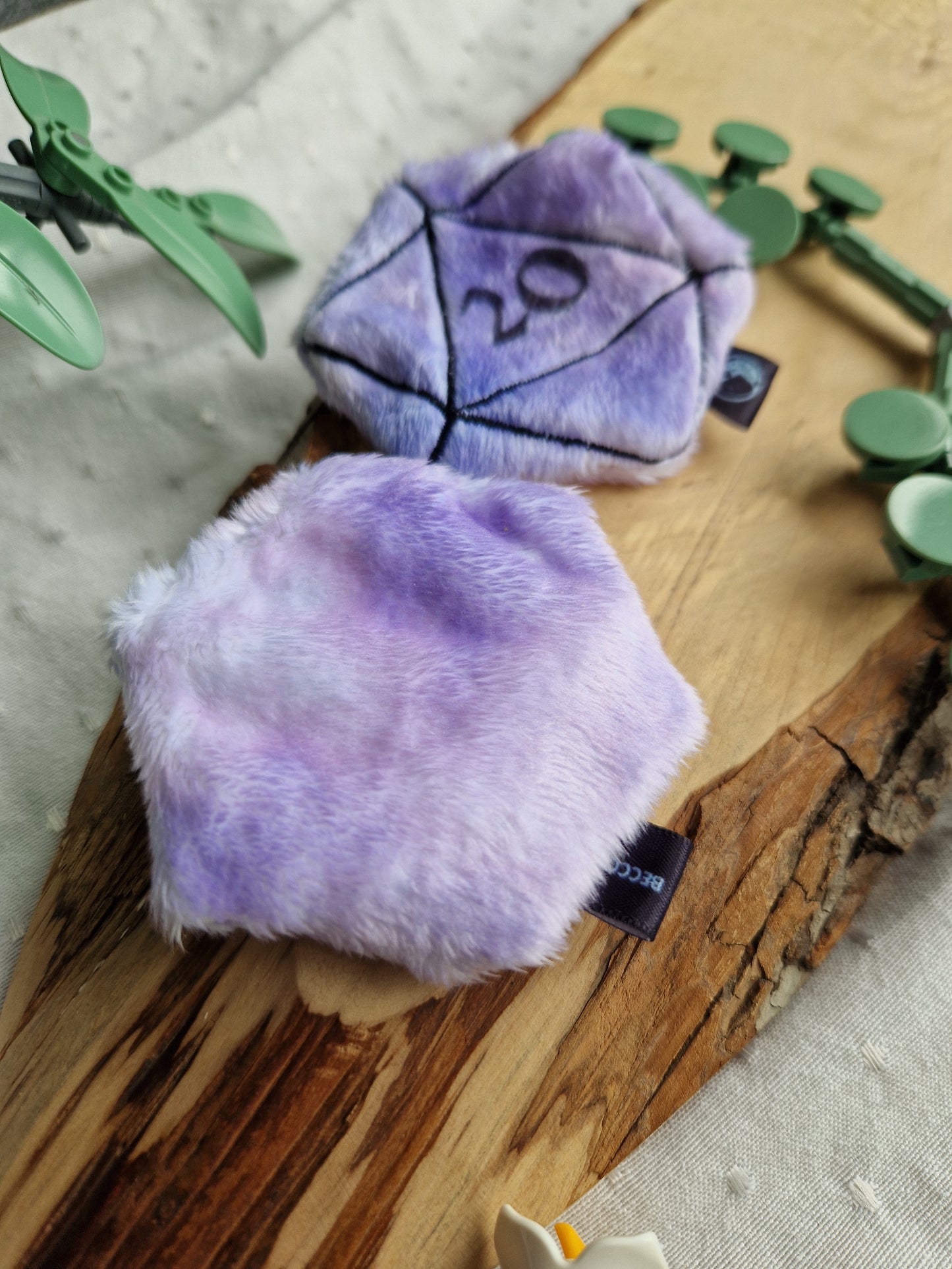 Dice D20 - fidget plush - light purple