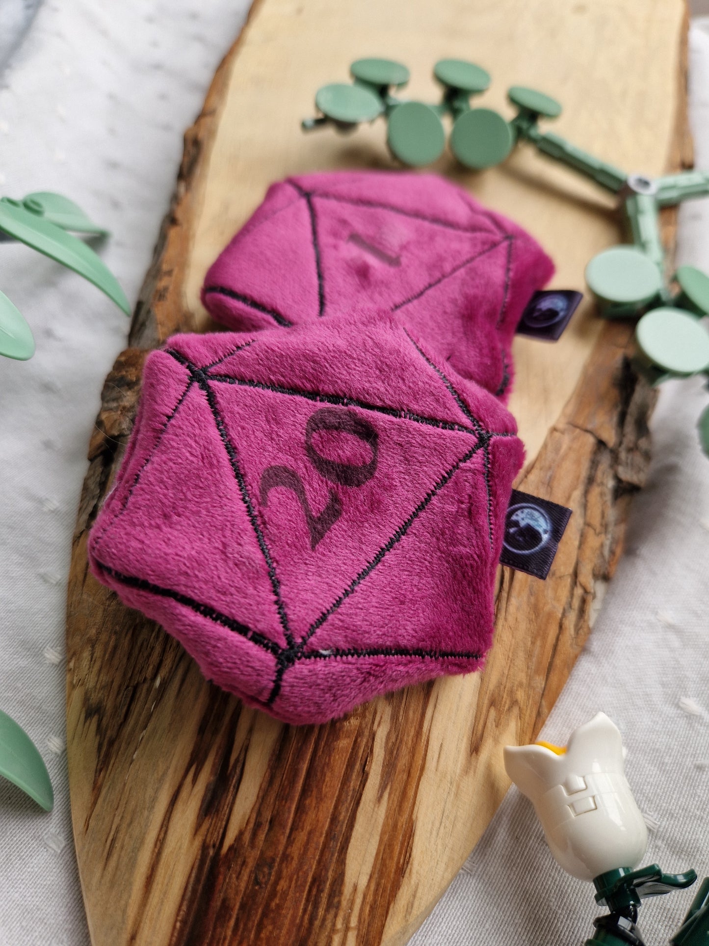 Dice D20 - fidget plush - dark pink