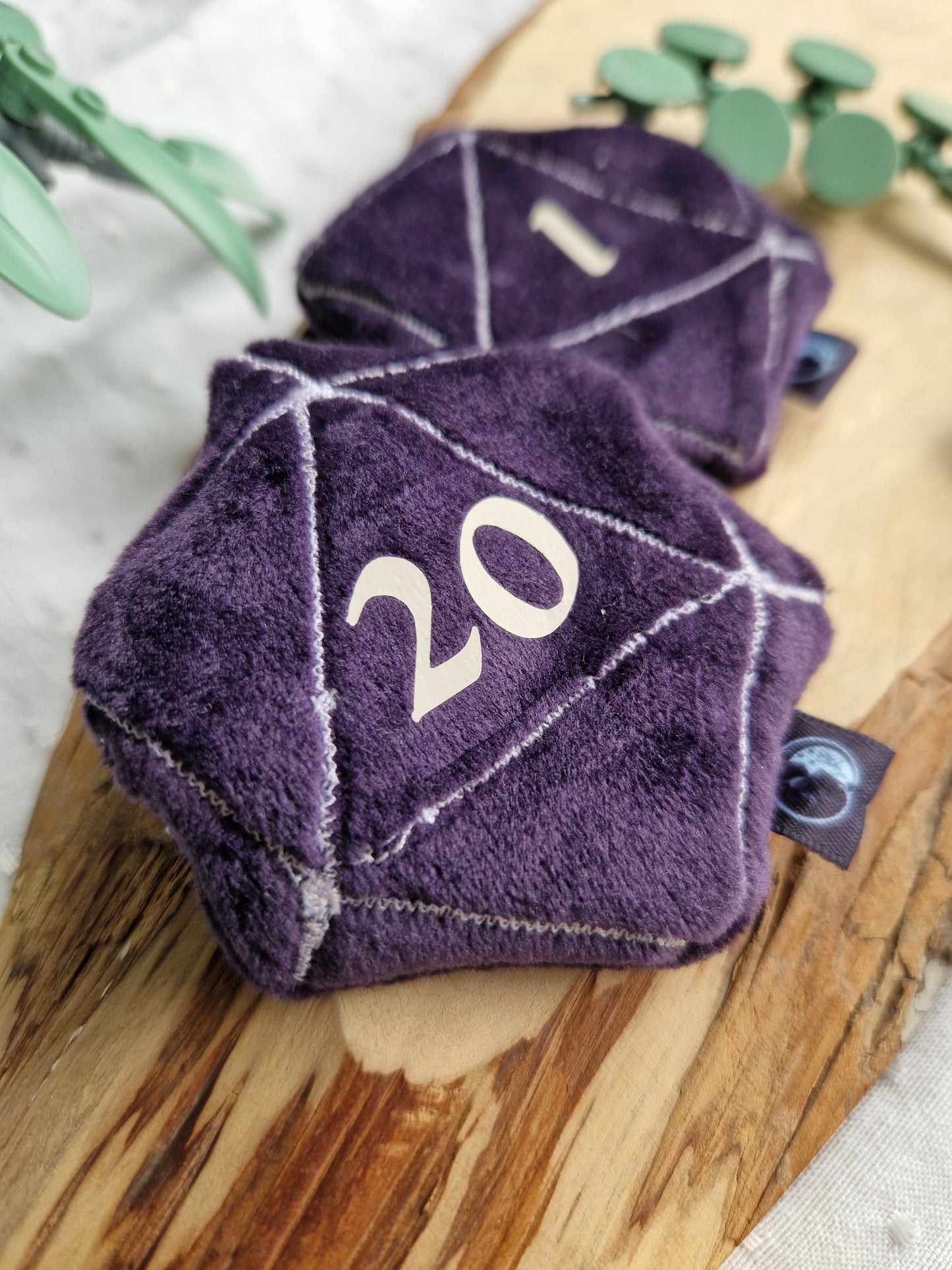 Dice D20 - fidget plush - purple