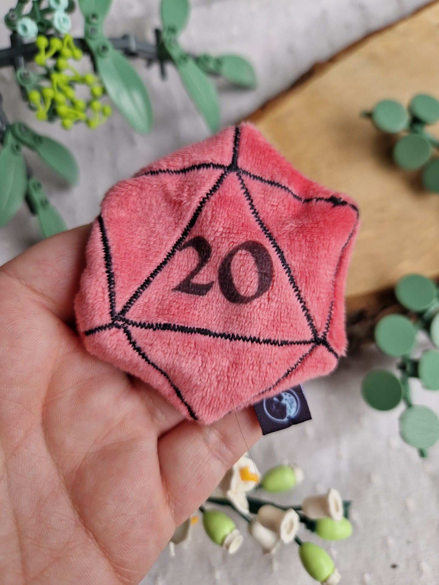 Dice D20 - fidget plush - pink