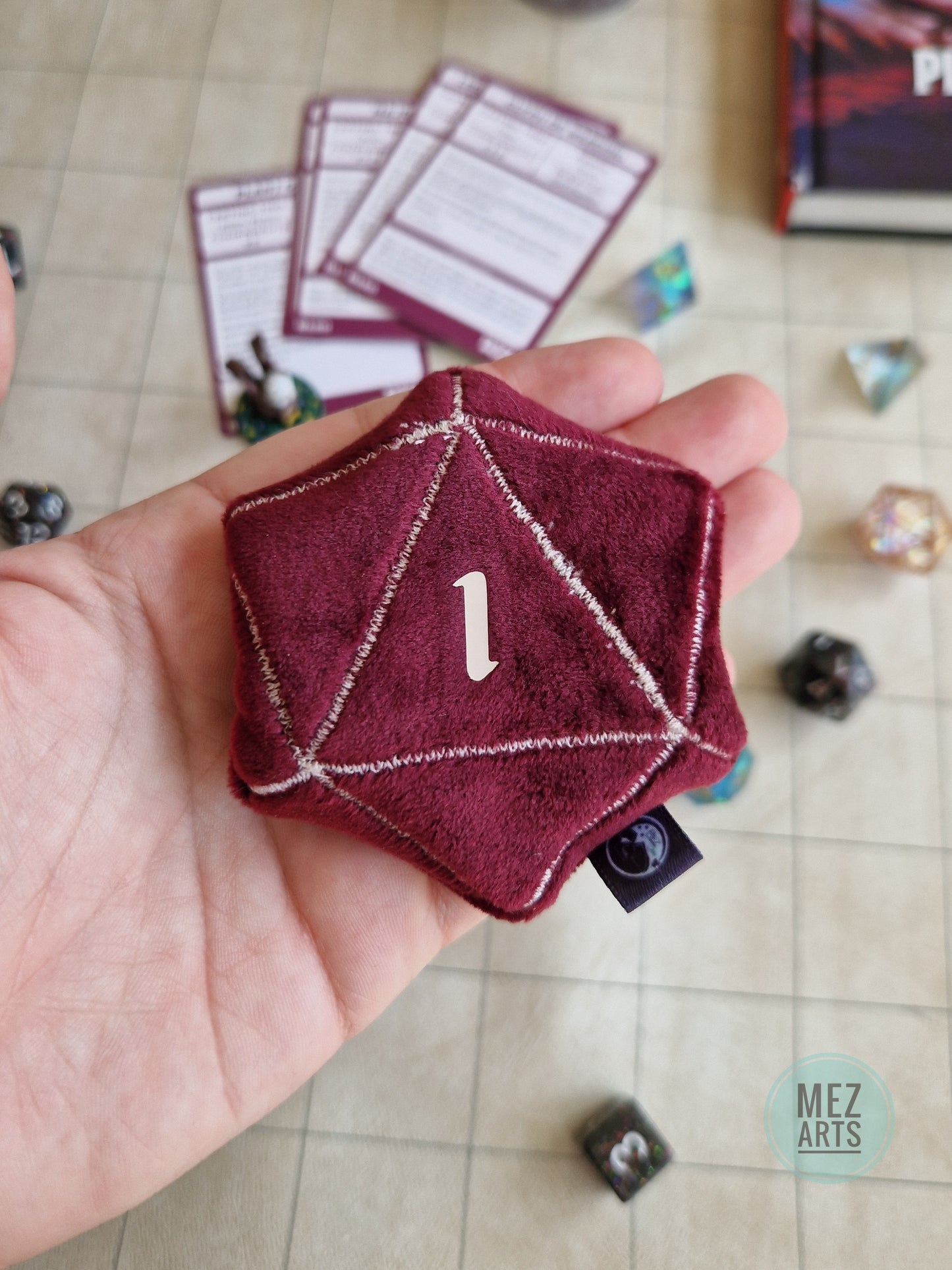 Dice D20 - fidget plush - burgundy red 1