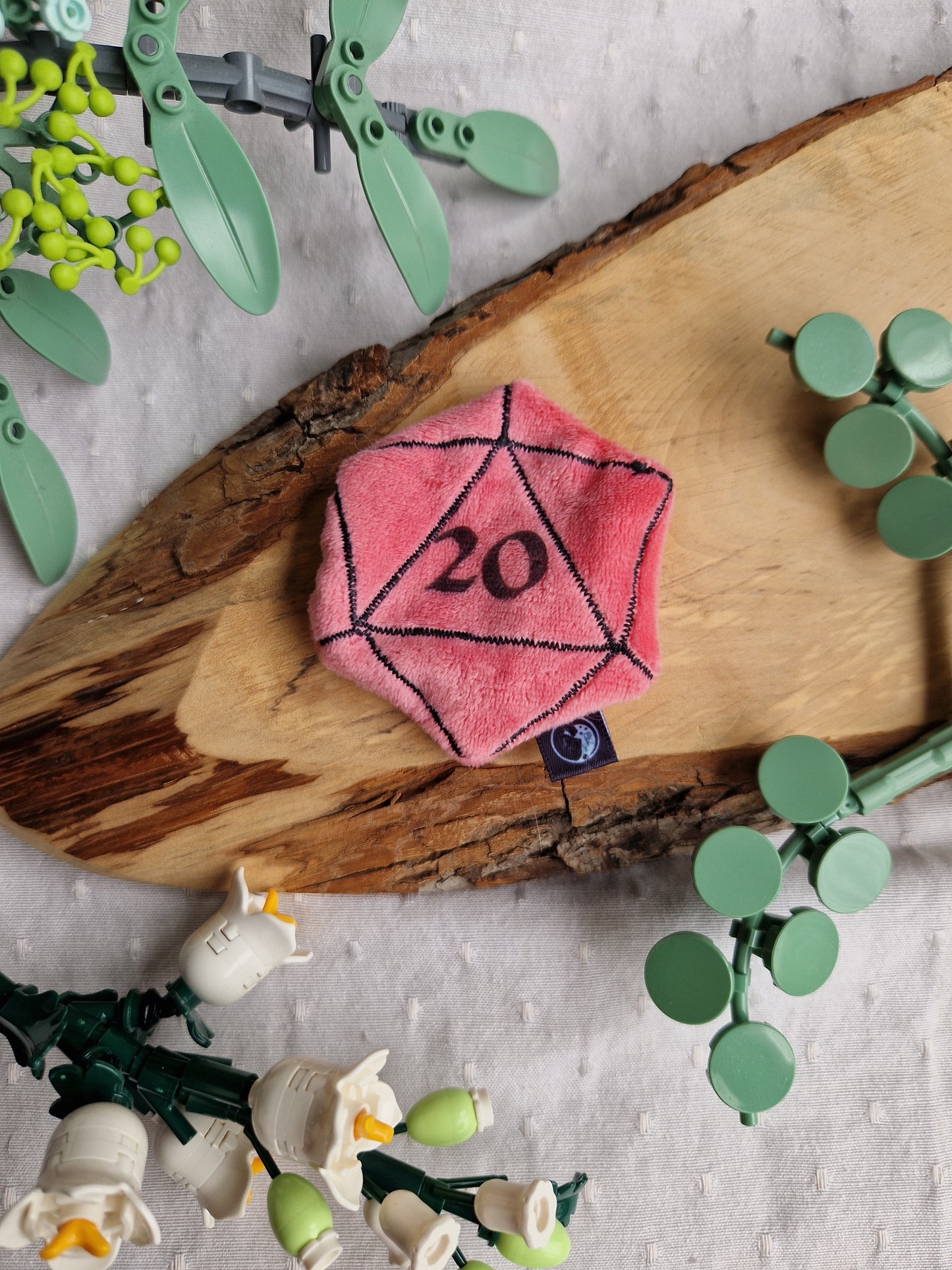 Dice D20 - fidget plush - pink