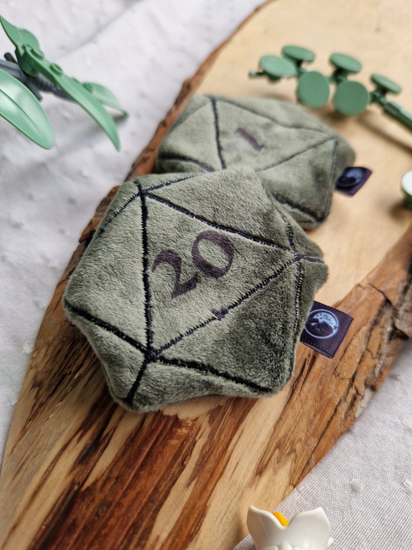 Dice D20 - fidget plush - dark green with black