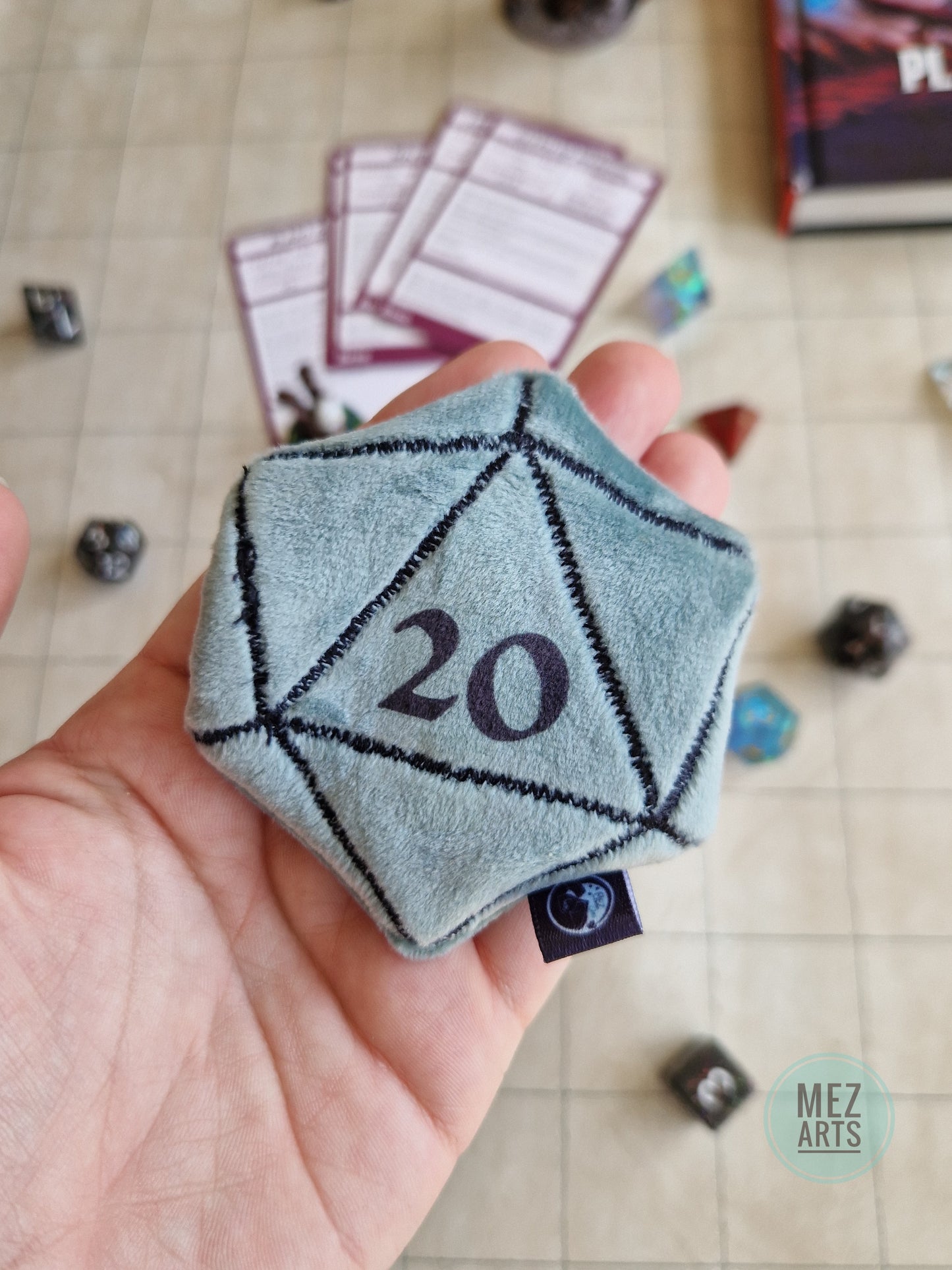 Dice D20 - fidget plush - mint 20