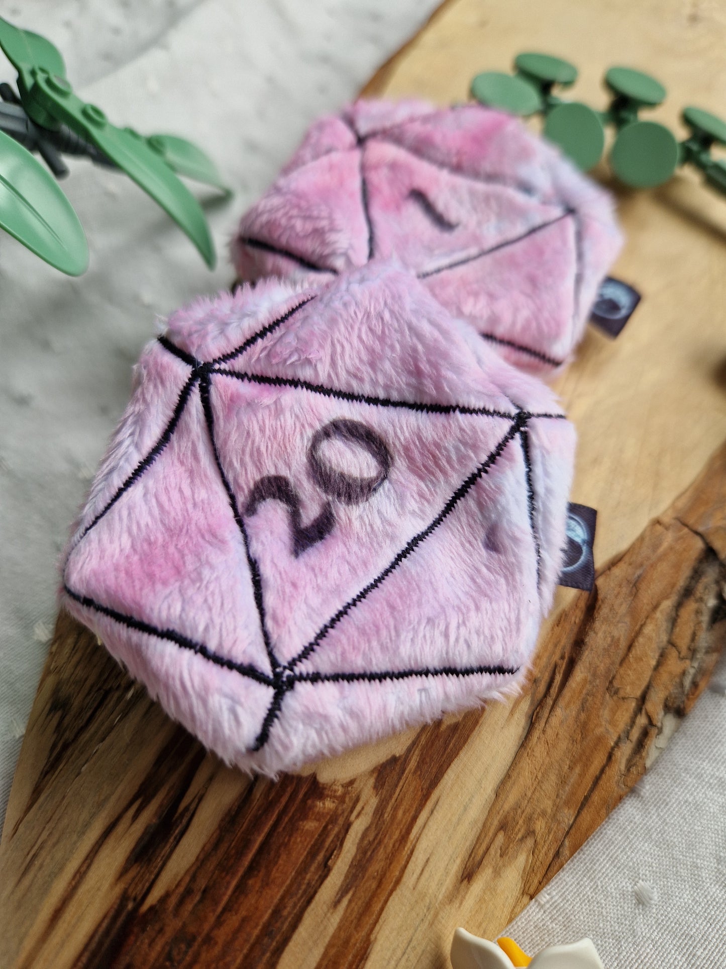 Dice D20 - fidget plush - light pink
