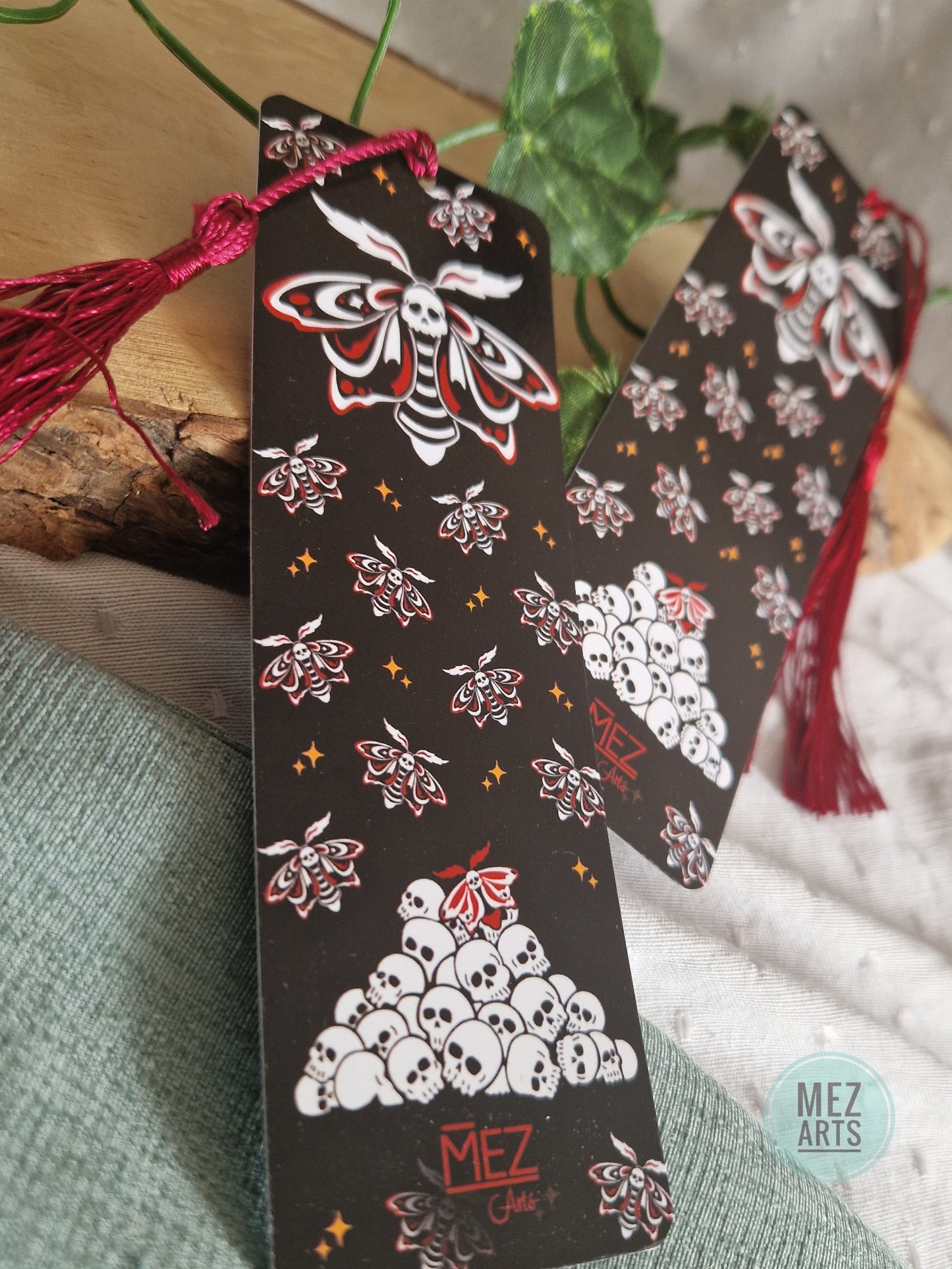 Skull Moth | bookmark